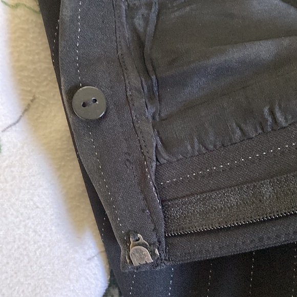 Anne Taylor Women’s Business Suit - Picture 6 of 7